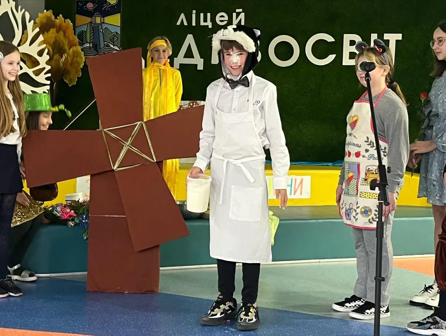 Сучасна казка Нелі Шейко-Медведєвої «Чарівна зернина» у виконанні ліцеїстів 5-А класу