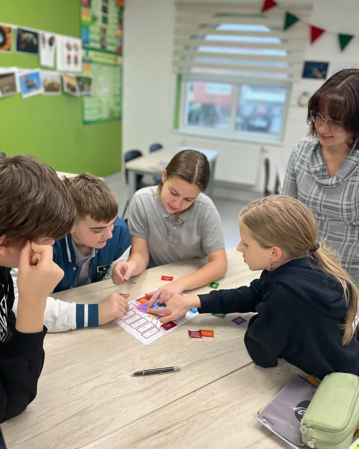 Інтегрований урок з біології та фінансової грамотності "Життєві потоки: кров та фінанси"