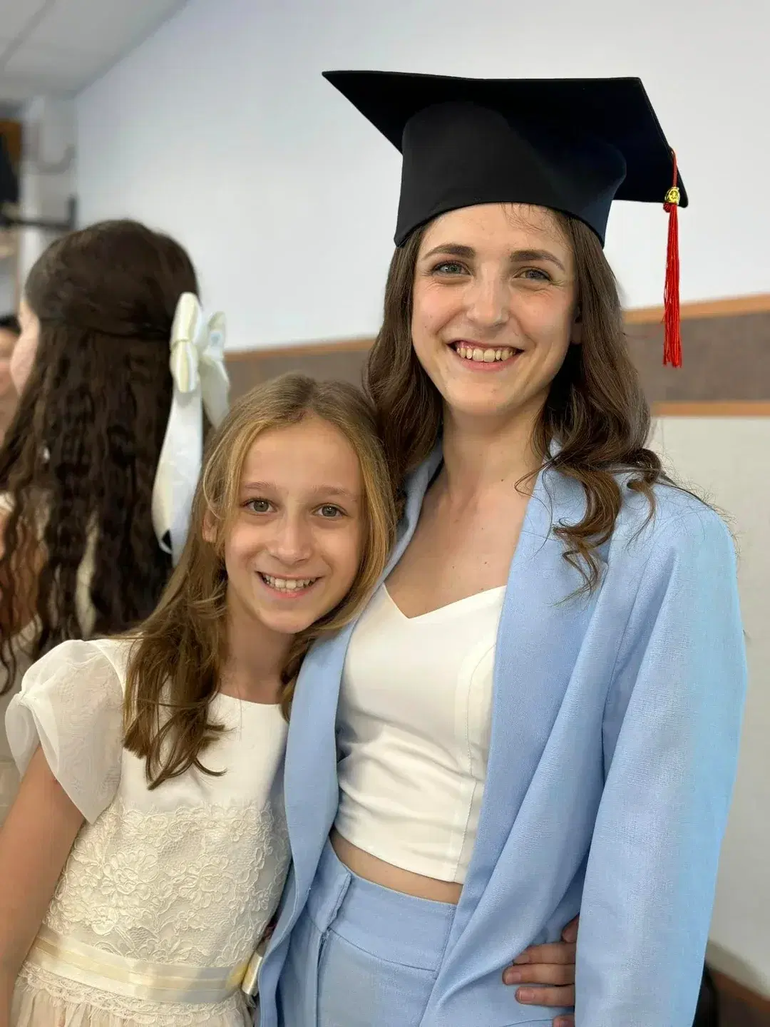 НАШ 4-В. КРЕАТИВНІ, МУДРІ, ДОБРІ, АМБІЦІЙНІ!